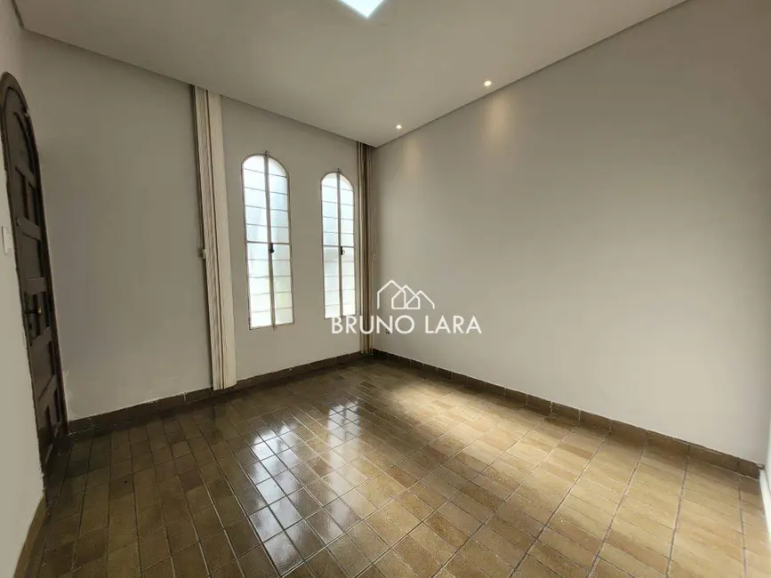 Casa com 3 quartos para alugar, 360m2 em Igarape - MG - imagem 5 Foto 5 de Casa com 3 quartos para alugar, 360m2 em Igarape - MG