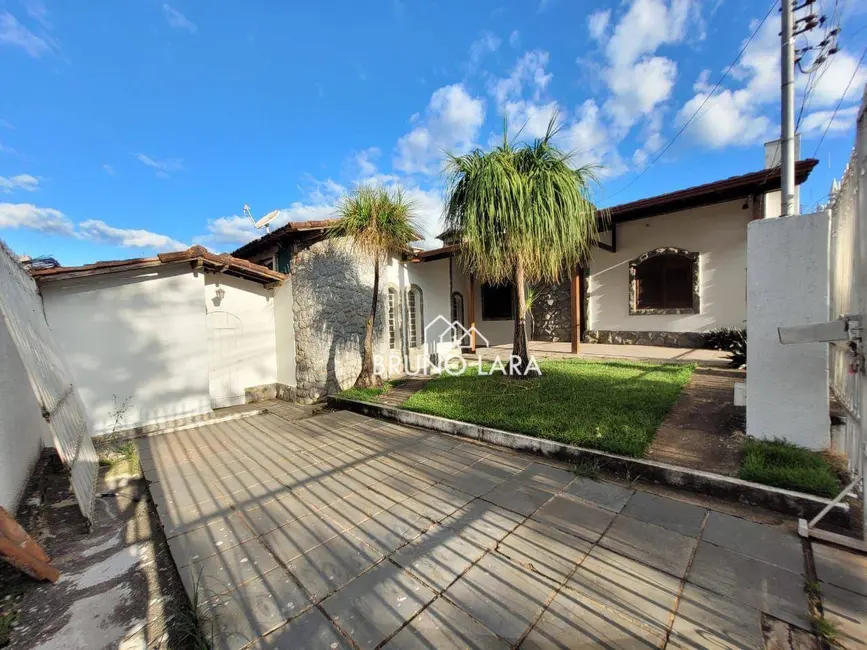 Casa com 3 quartos para alugar, 360m2 em Igarape - MG - imagem 3 Foto 3 de Casa com 3 quartos para alugar, 360m2 em Igarape - MG