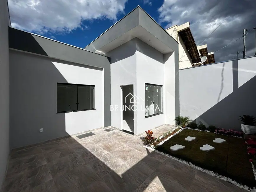 Foto 2 de Casa com 3 quartos à venda, 126m2 em Igarape - MG