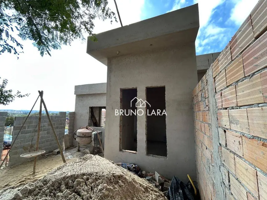 Foto 1 de Casa com 3 quartos à venda, 126m2 em Igarape - MG