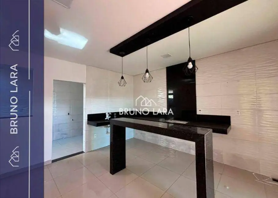 Foto 1 de Casa com 2 quartos para alugar, 220m2 em Igarape - MG