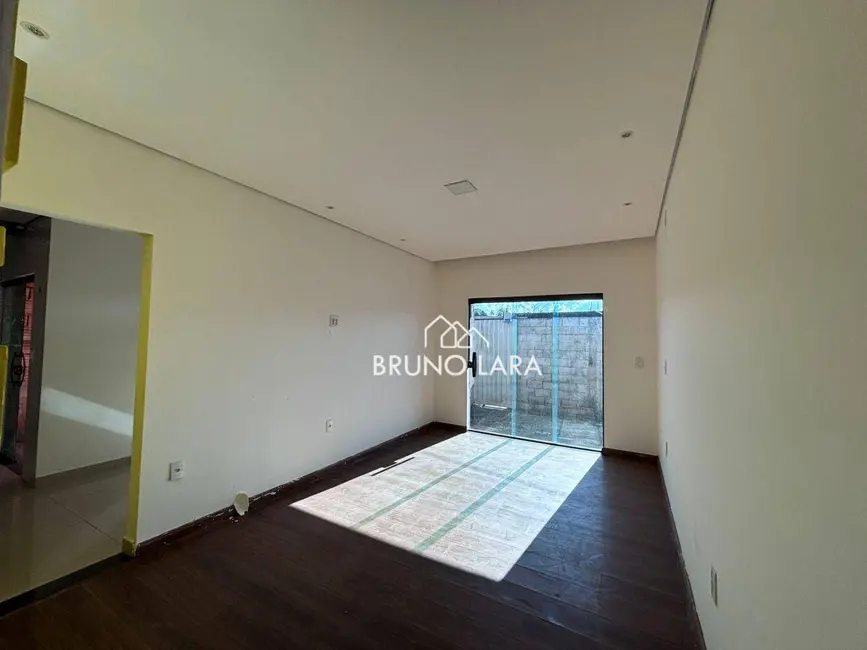 Foto 2 de Casa com 2 quartos para alugar, 220m2 em Igarape - MG