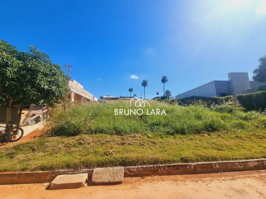 Foto 2 de Terreno / Lote à venda, 1000m2 em Igarape - MG