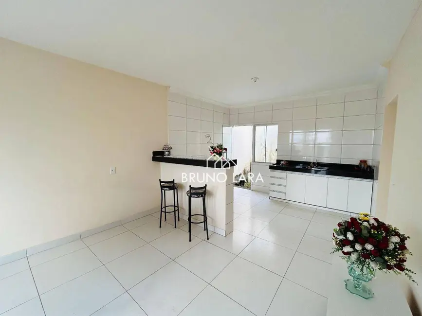 Foto 2 de Casa com 2 quartos à venda, 130m2 em Igarape - MG