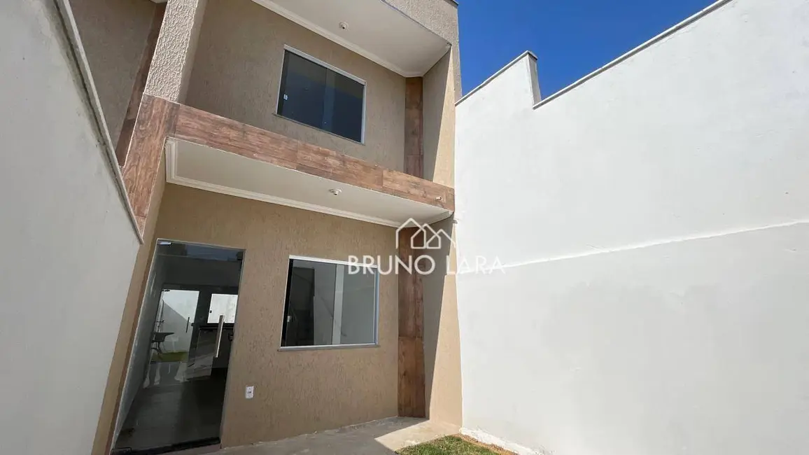 Foto 2 de Casa com 2 quartos à venda, 90m2 em Jardim Alterosa, Betim - MG