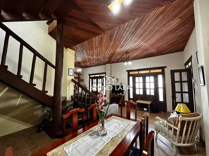 Sítio / Rancho com 3 quartos à venda, 2000m2 em Igarape - MG - imagem 3 Foto 3 de Sítio / Rancho com 3 quartos à venda, 2000m2 em Igarape - MG