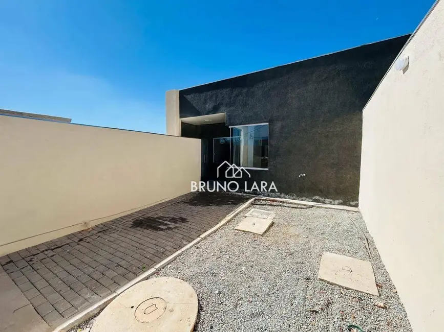Foto 2 de Casa com 3 quartos à venda, 120m2 em Sao Joaquim De Bicas - MG