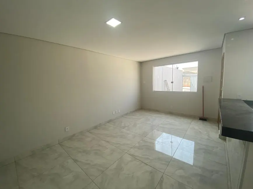 Foto 7 de Casa com 2 quartos à venda, 276m2 em Vila Verde, Betim - MG