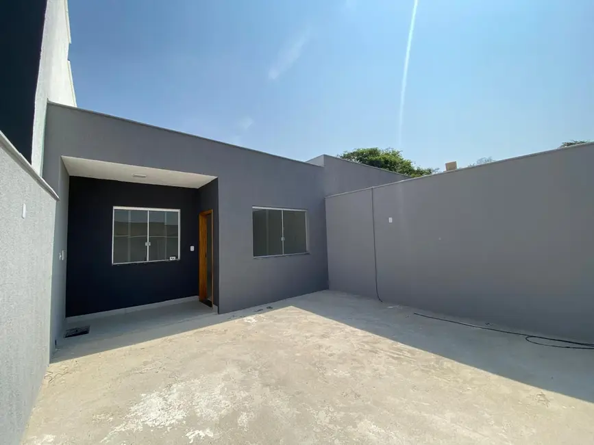 Foto 2 de Casa com 2 quartos à venda, 276m2 em Vila Verde, Betim - MG