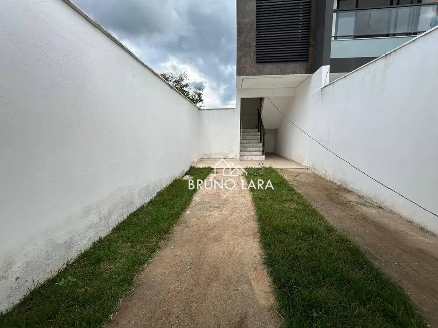 Foto 1 de Casa com 3 quartos à venda, 180m2 em Betim - MG