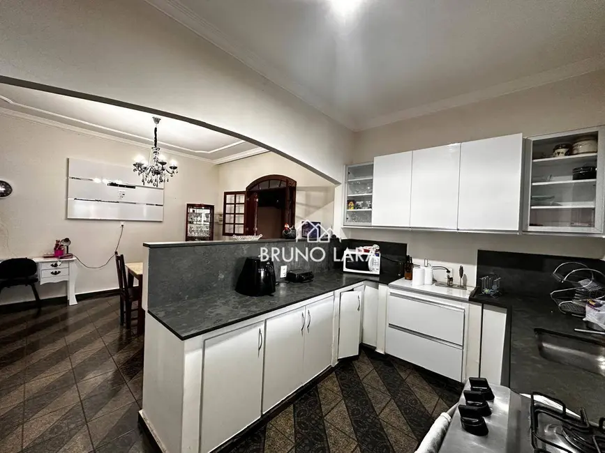 Casa com 4 quartos à venda, 360m2 em Igarape - MG - imagem 4 Foto 4 de Casa com 4 quartos à venda, 360m2 em Igarape - MG