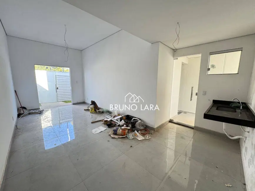 Foto 4 de Casa com 2 quartos à venda, 120m2 em Teixeirinha, Betim - MG