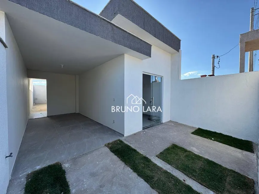 Foto 2 de Casa com 2 quartos à venda, 120m2 em Teixeirinha, Betim - MG