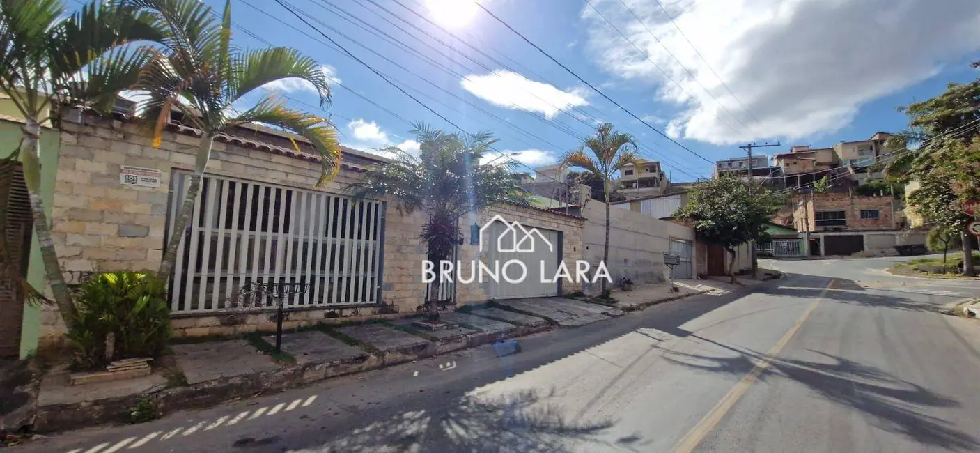 Foto 2 de Casa com 3 quartos à venda, 360m2 em Jardim Casa Branca, Betim - MG
