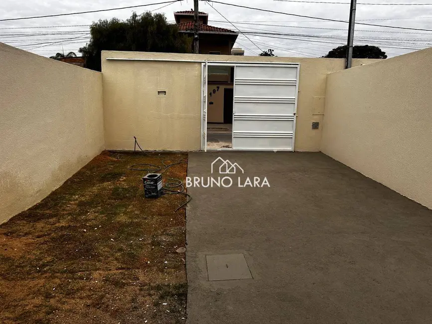 Foto 2 de Casa com 3 quartos à venda, 180m2 em Sao Joaquim De Bicas - MG