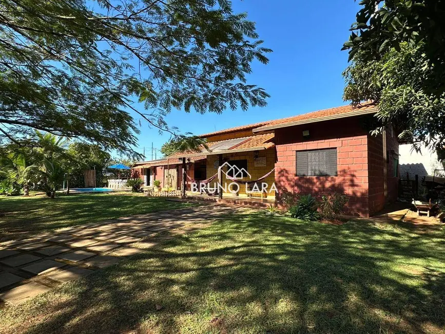 Foto 1 de Sítio / Rancho com 3 quartos para alugar, 1100m2 em Igarape - MG