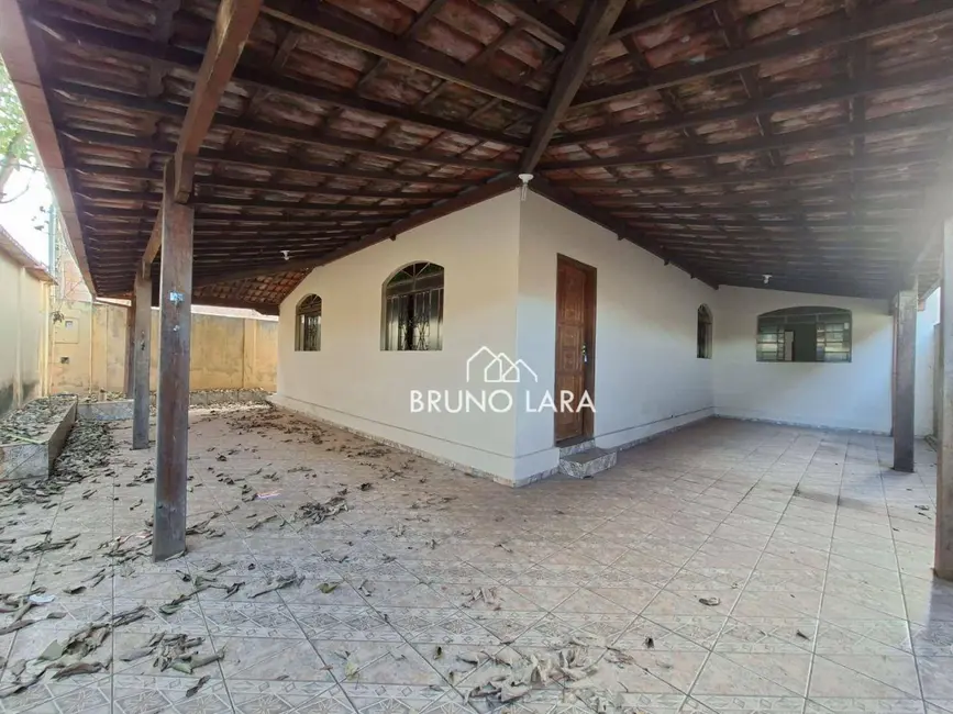 Foto 2 de Casa com 3 quartos para alugar, 360m2 em Igarape - MG