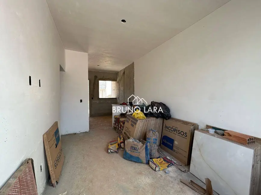 Casa com 3 quartos à venda, 300m2 em Igarape - MG - imagem 3 Foto 3 de Casa com 3 quartos à venda, 300m2 em Igarape - MG