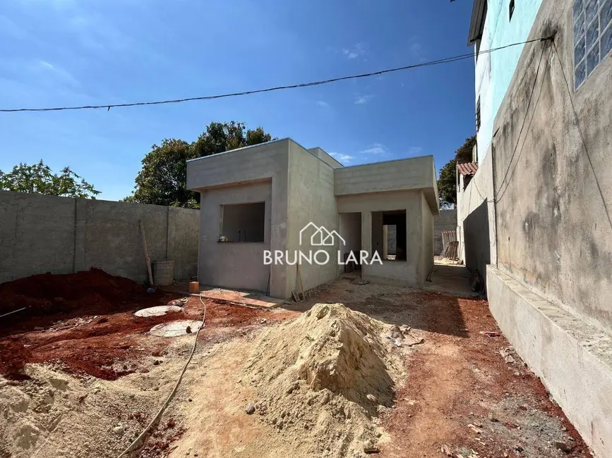 Casa com 3 quartos à venda, 300m2 em Igarape - MG - imagem 2 Foto 2 de Casa com 3 quartos à venda, 300m2 em Igarape - MG