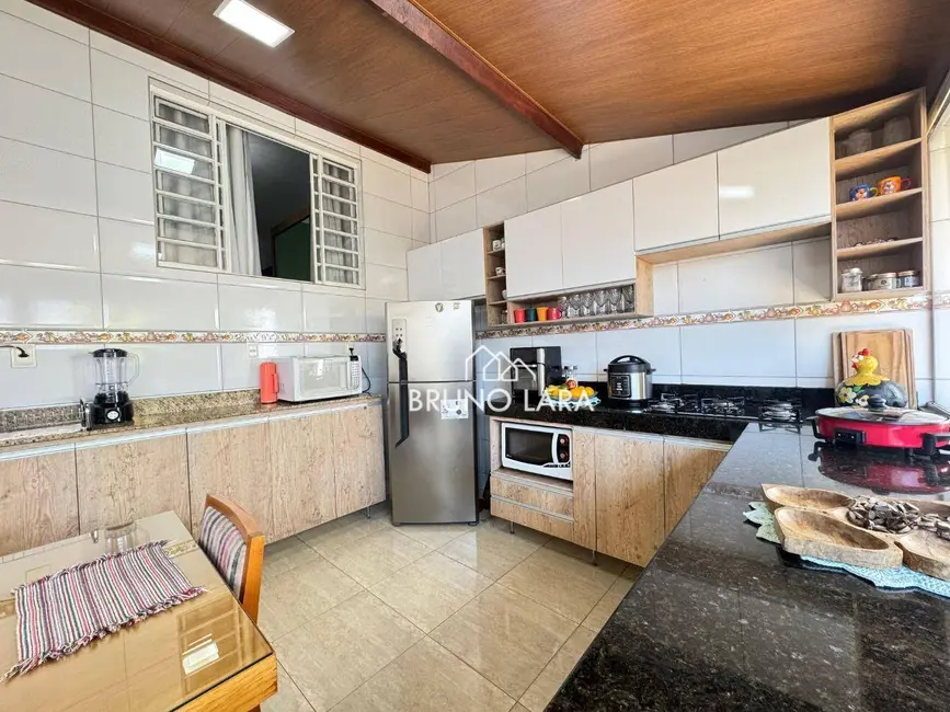 Foto 6 de Casa com 3 quartos à venda, 180m2 em Jardim Brasília, Betim - MG