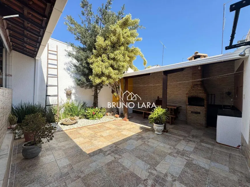 Foto 4 de Casa com 3 quartos à venda, 180m2 em Jardim Brasília, Betim - MG