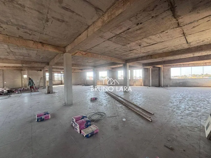 Sala Comercial para alugar, 354m2 em Centro, Igarape - MG - imagem 6 Foto 6 de Sala Comercial para alugar, 354m2 em Centro, Igarape - MG