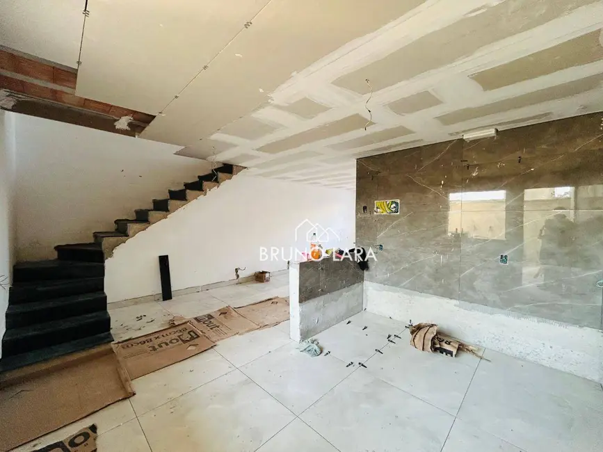 Foto 4 de Casa com 2 quartos à venda, 100m2 em Jardim Petrópolis, Betim - MG