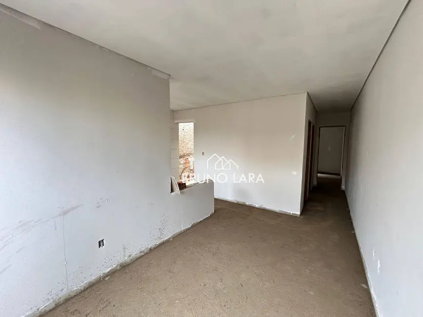 Foto 2 de Casa com 2 quartos à venda, 120m2 em Igarape - MG