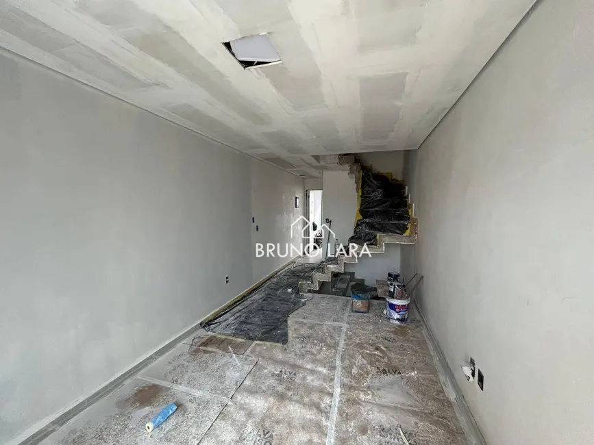 Foto 2 de Casa com 3 quartos à venda, 90m2 em Jardim Casa Branca, Betim - MG