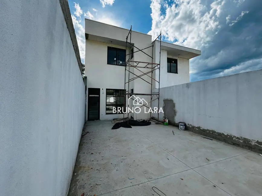 Casa com 3 quartos à venda, 150m2 em Angola, Betim - MG - imagem 1 Foto 1 de Casa com 3 quartos à venda, 150m2 em Angola, Betim - MG