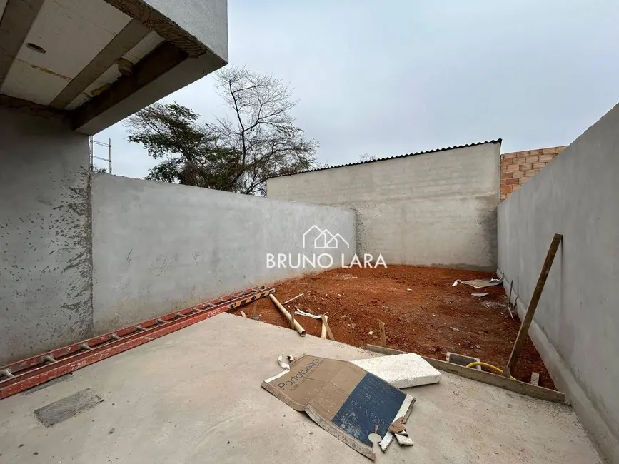 Casa com 3 quartos à venda, 150m2 em Angola, Betim - MG - imagem 8 Foto 8 de Casa com 3 quartos à venda, 150m2 em Angola, Betim - MG