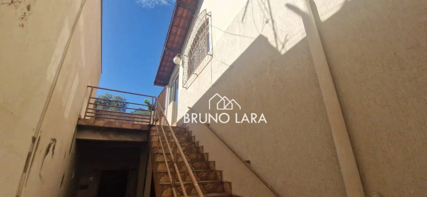Casa com 2 quartos para alugar, 360m2 em Centro, Igarape - MG - imagem 6 Foto 6 de Casa com 2 quartos para alugar, 360m2 em Centro, Igarape - MG