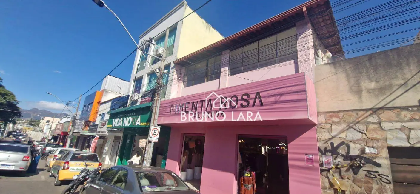 Casa com 2 quartos para alugar, 360m2 em Centro, Igarape - MG - imagem 3 Foto 3 de Casa com 2 quartos para alugar, 360m2 em Centro, Igarape - MG