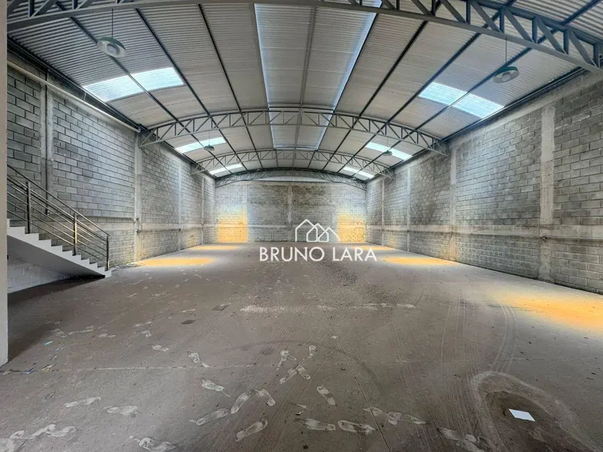 Foto 2 de Armazém / Galpão para alugar, 378m2 em Santa Cruz, Betim - MG