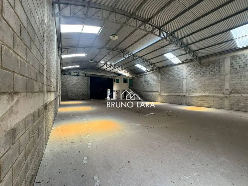 Foto 3 de Armazém / Galpão para alugar, 378m2 em Santa Cruz, Betim - MG