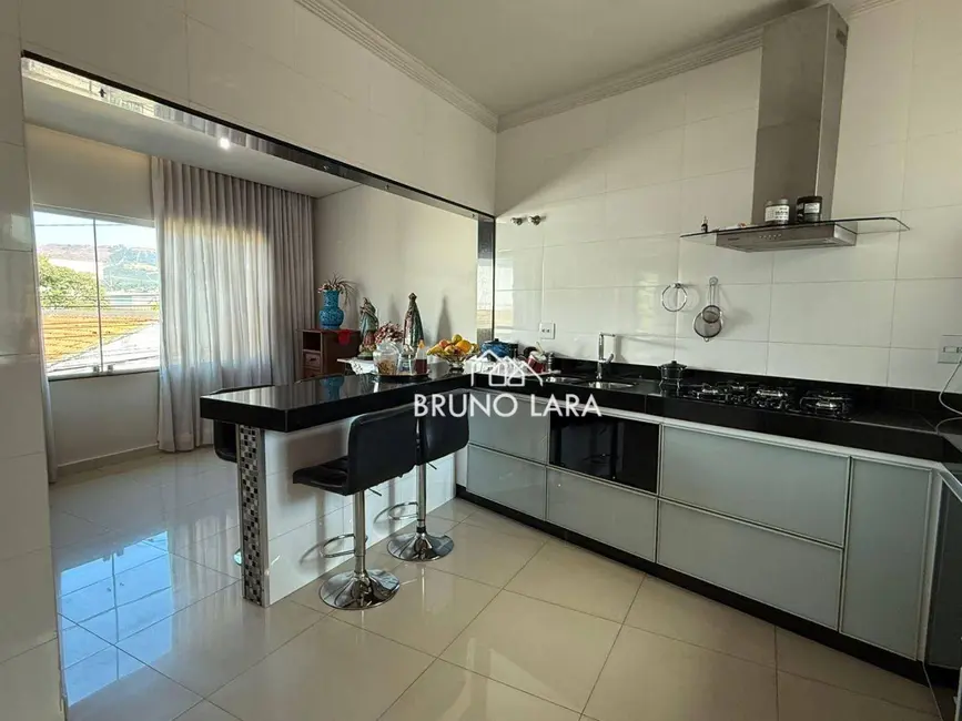 Apartamento com 3 quartos para alugar, 150m2 em Centro, Igarape - MG - imagem 3 Foto 3 de Apartamento com 3 quartos para alugar, 150m2 em Centro, Igarape - MG