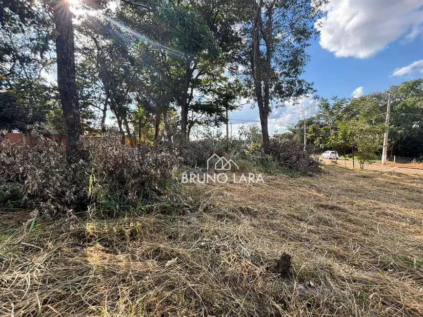 Foto 2 de Terreno / Lote à venda, 360m2 em Igarape - MG