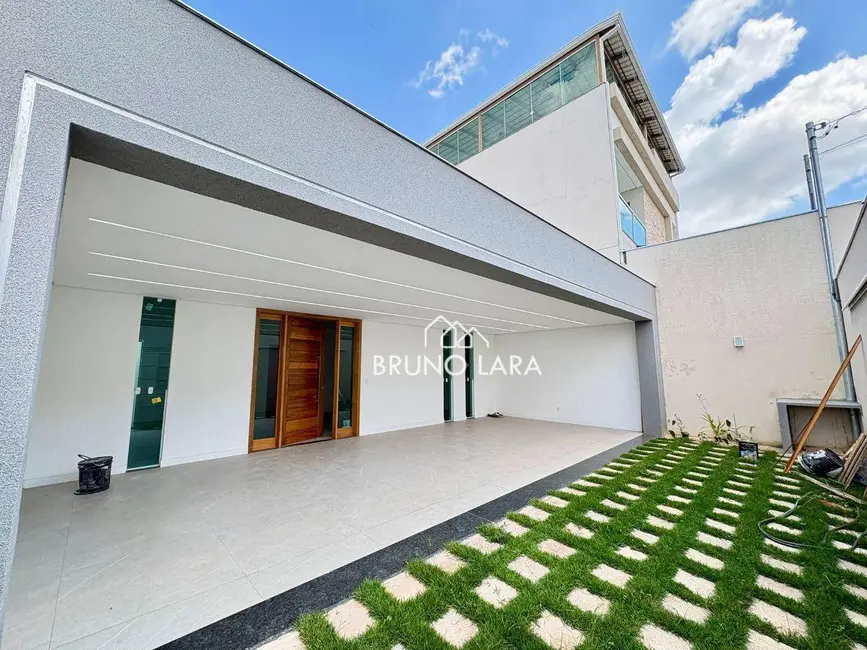 Foto 2 de Casa com 3 quartos à venda, 200m2 em Monte Verde, Betim - MG