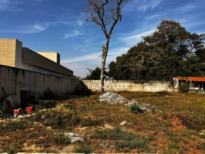 Foto 2 de Terreno / Lote à venda, 360m2 em Igarape - MG