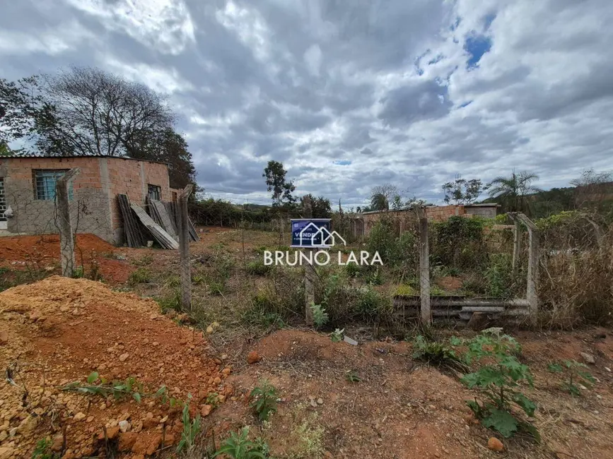 Foto 1 de Terreno / Lote à venda, 360m2 em Igarape - MG