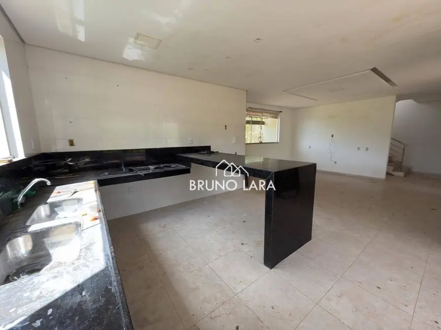 Casa com 3 quartos à venda, 360m2 em Sao Joaquim De Bicas - MG - imagem 3 Foto 3 de Casa com 3 quartos à venda, 360m2 em Sao Joaquim De Bicas - MG