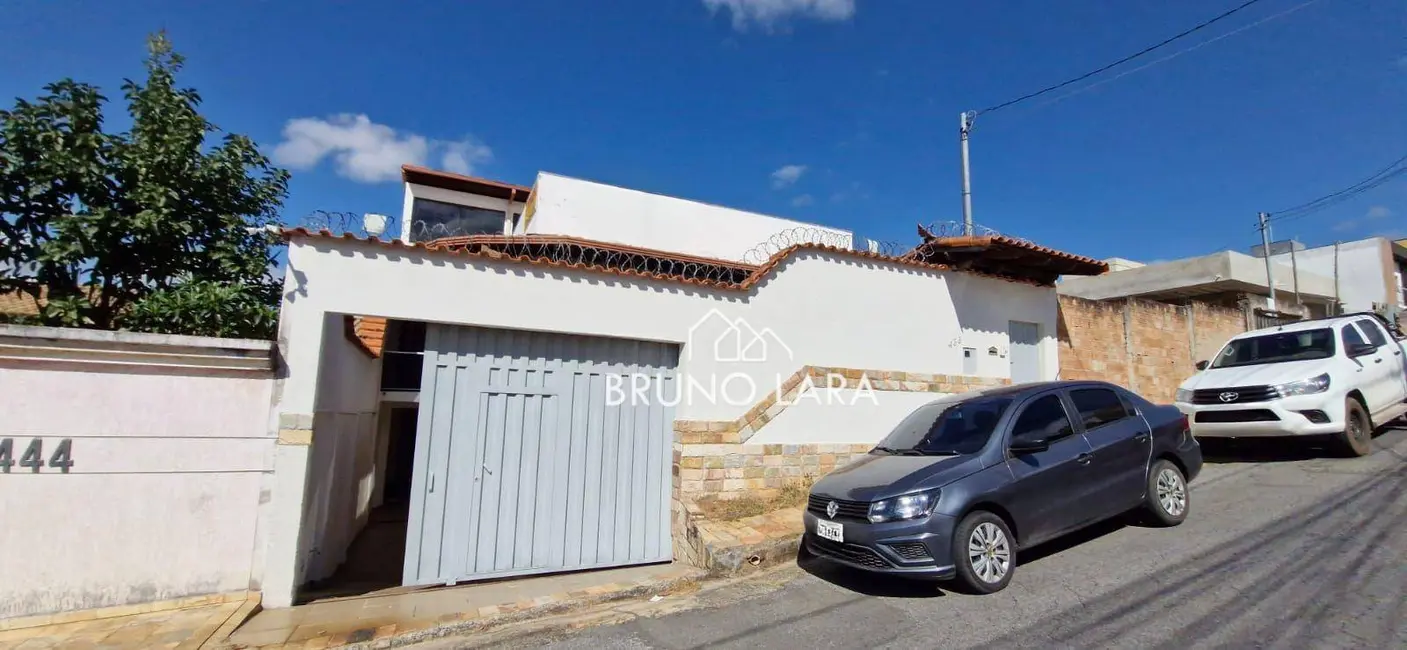 Foto 2 de Casa com 5 quartos à venda, 360m2 em Nossa Senhora das Graças, Betim - MG