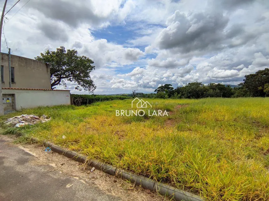 Foto 2 de Terreno / Lote à venda, 660m2 em Igarape - MG