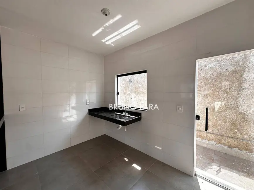 Casa com 2 quartos à venda, 100m2 em Sao Joaquim De Bicas - MG - imagem 3 Foto 3 de Casa com 2 quartos à venda, 100m2 em Sao Joaquim De Bicas - MG