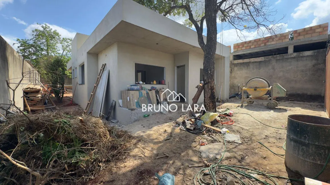 Foto 2 de Casa com 3 quartos à venda, 360m2 em Igarape - MG