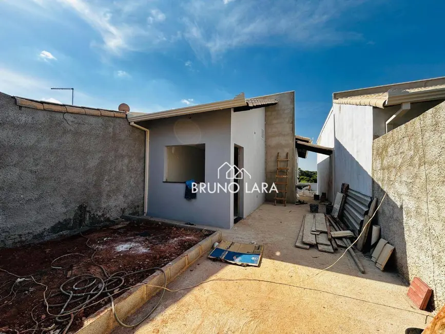 Casa com 2 quartos à venda, 180m2 em Sao Joaquim De Bicas - MG - imagem 2 Foto 2 de Casa com 2 quartos à venda, 180m2 em Sao Joaquim De Bicas - MG