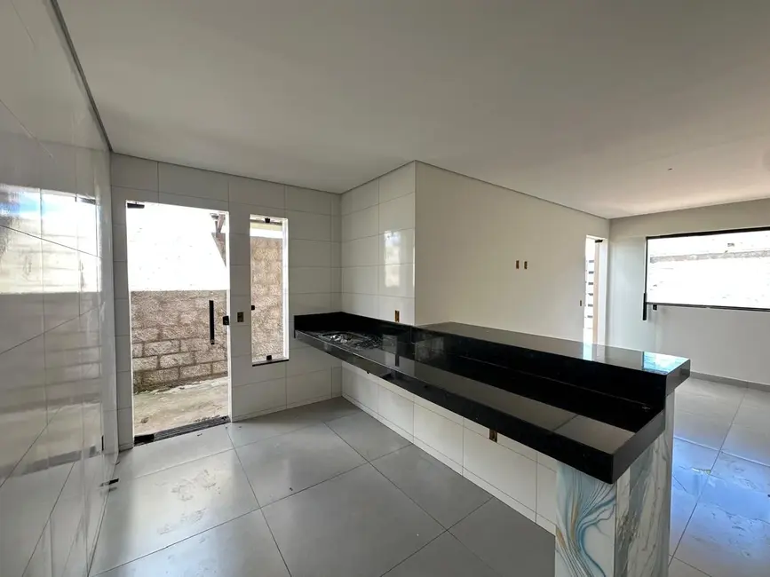 Foto 5 de Casa com 2 quartos à venda, 180m2 em Sao Joaquim De Bicas - MG