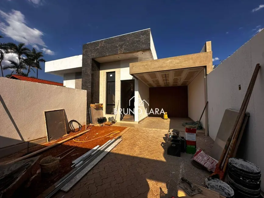 Foto 2 de Casa com 3 quartos à venda, 180m2 em Igarape - MG