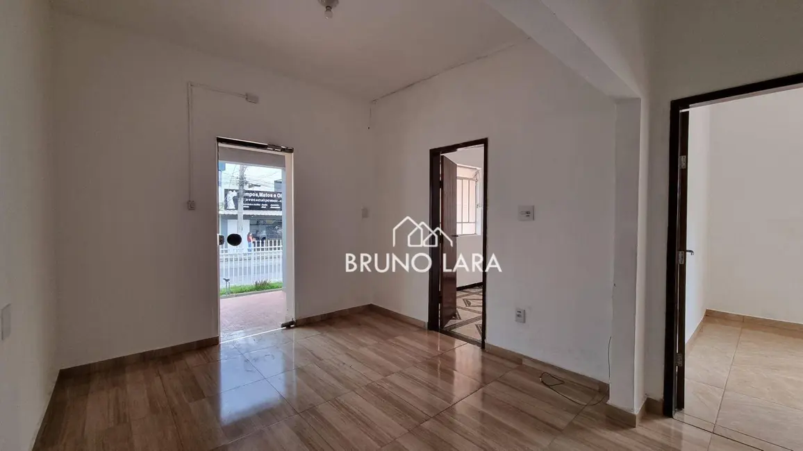 Casa com 5 quartos para alugar, 360m2 em Centro, Igarape - MG - imagem 3 Foto 3 de Casa com 5 quartos para alugar, 360m2 em Centro, Igarape - MG