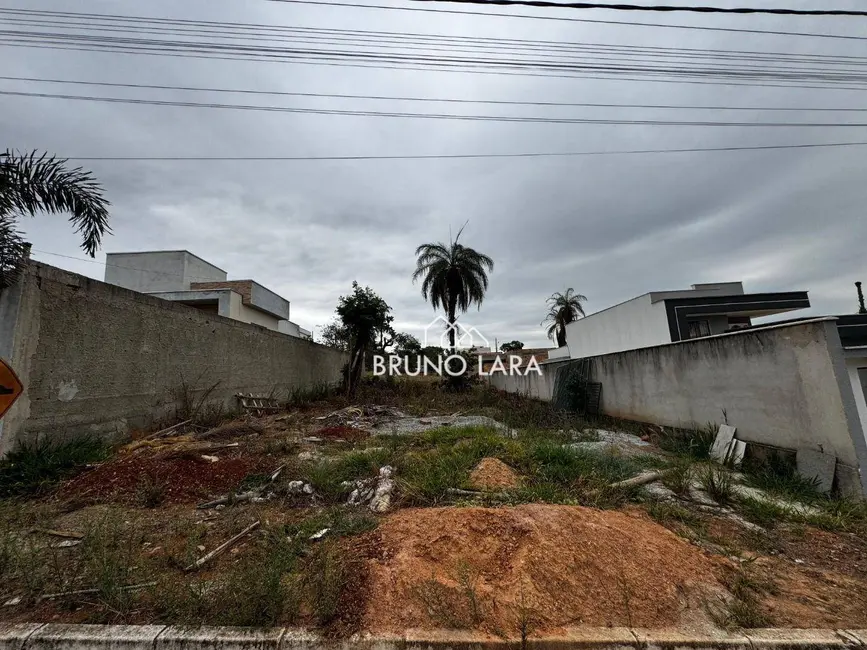 Foto 1 de Terreno / Lote à venda, 360m2 em Igarape - MG